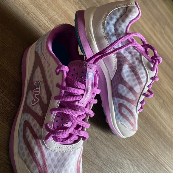 Fila shoes - Picture 2 of 3